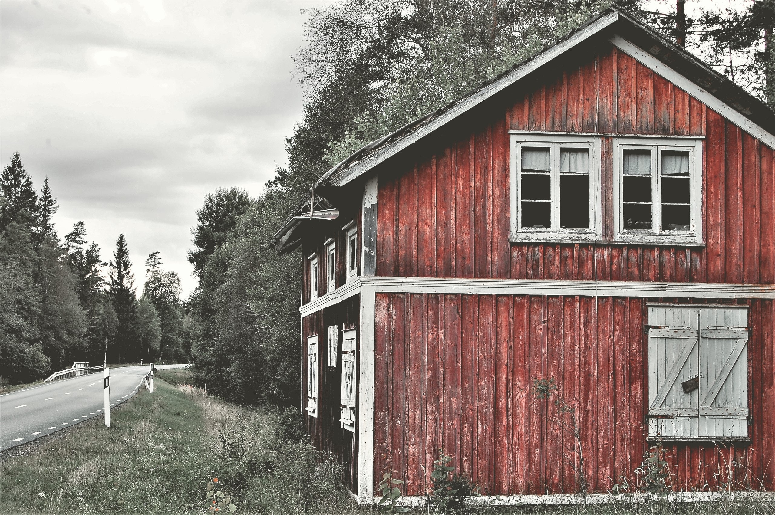 abandoned-architecture-barn-436381