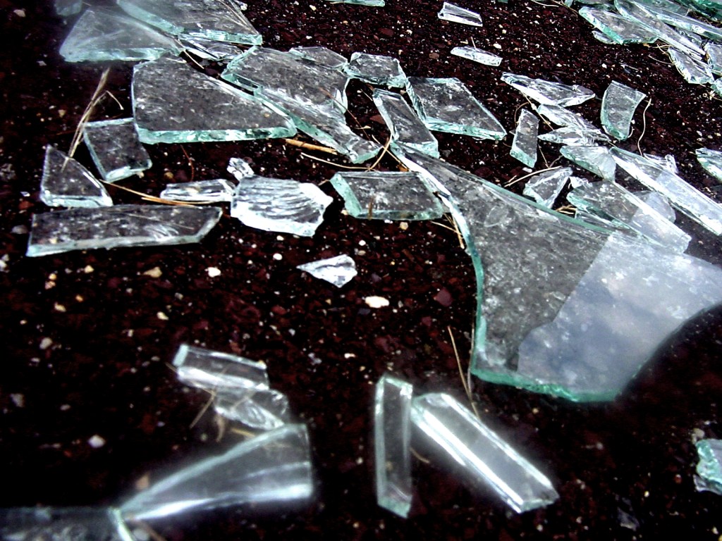 shattered_glass